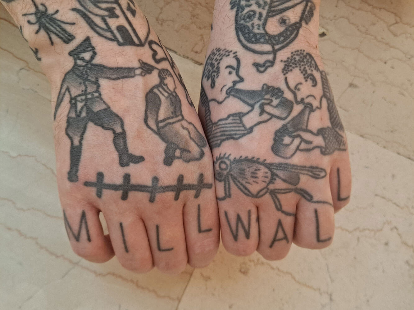 Finger Tattoos Rule | Tom Fogarty, image size:1333x1000